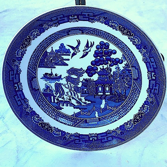 JOHNSON BROTHERS CLASSIC WILLOW LUNCHEON PLATE 8 5/8TH INCH NEW ROUND BLUE NEW - Picture 3 of 7